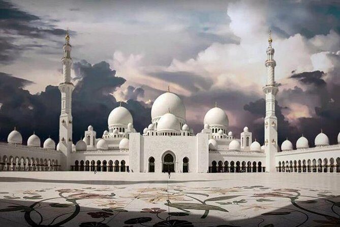 Sheikh Zayed Grand Mosque Abu Dhabi ! Private Tour from Dubai - Stop 1: inside the mosque—how to see the prayer halls the right way