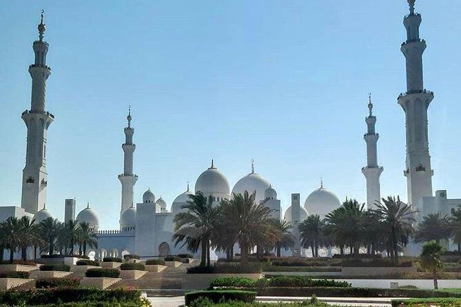 Sheikh Zayed Grand Mosque Abu Dhabi ! Private Tour from Dubai - The Dubai-to-Abu Dhabi drive: what the pickup changes for you
