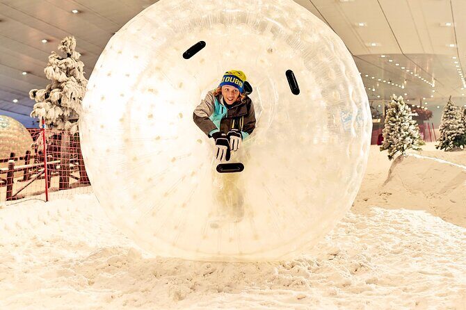 Ski Dubai Classic Pass Admission Ticket Full Day - Getting your snow gear sorted fast