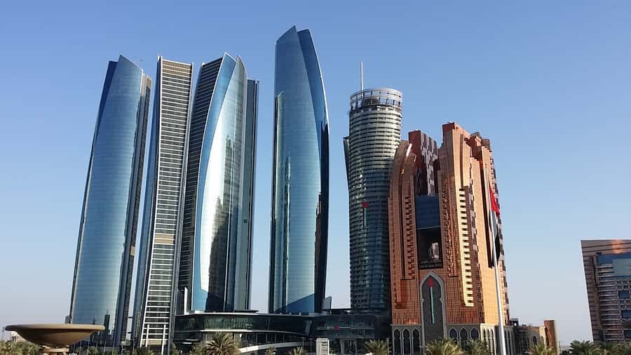 Sport and Luxury in Abu Dhabi: 1-Day Tour from Abu Dhabi - Private Yacht, Palace Glam, and F1 Energy in One 7-Hour Day