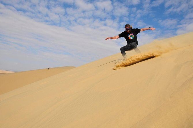 Sunrise in Dubai Desert - Guide and Language: How Much It Changes the Day