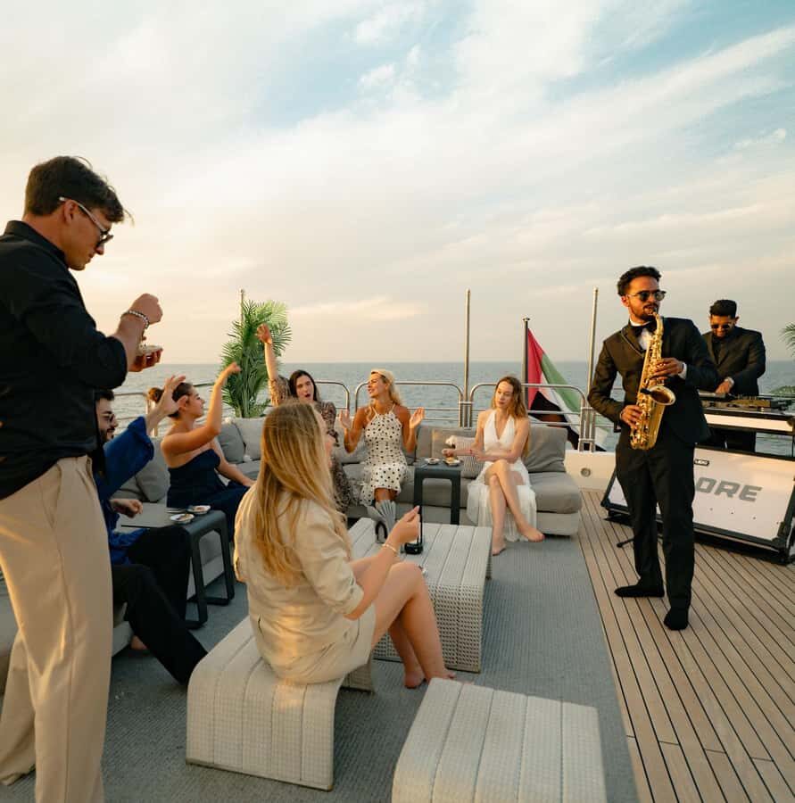 Sunseeker Superyacht: VIP Dinner, Premium Drinks& Live Music - Live Music: Lounge Beats DJ Sets and a Saxophonist