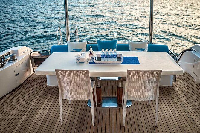 Sunset escape on Bluemoon 64ft from Dubai Marina to Atlantis - Life on board Bluemoon: comfort, privacy, and the little conveniences