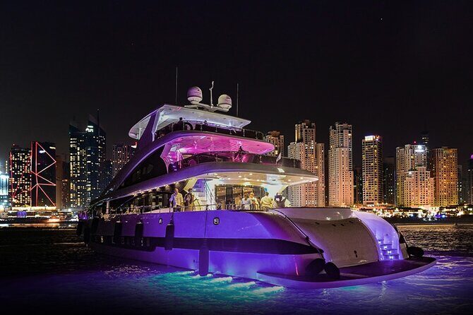 Superyacht Experience in Dubai with Dinner and Live Music - Dinner and drinks: good value, but not formal dining