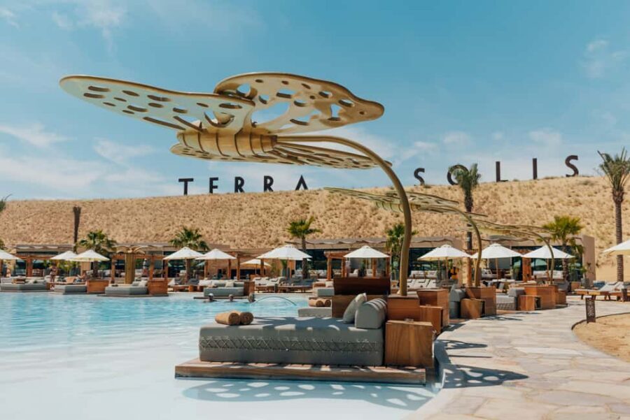Terra Solis: Unwind and Re-Energize by the Pool - Meeting point and arrival: the tent by the hotel car park