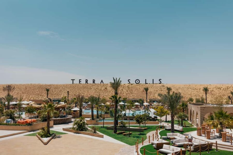 Terra Solis: Unwind and Re-Energize by the Pool - The DJ soundtrack: party energy without leaving the sun