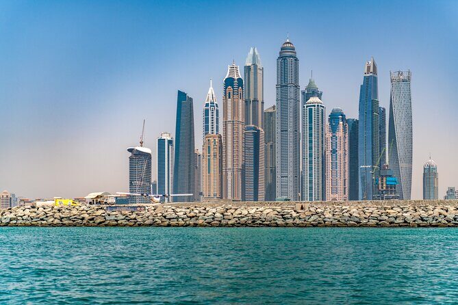 The Dubai Landmarks Tour - Dubai Mall Loop: More than shopping, less than you expect