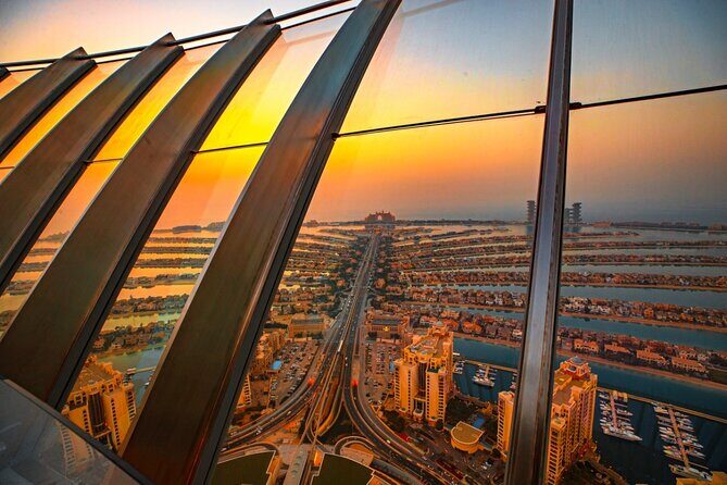 The View At The Palm Jumeirah in Dubai - What you actually see from 240 meters up