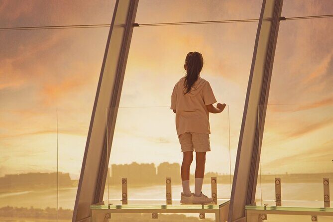 The View at The Palm Ticket with Private Transfers in Dubai - How the Nakheel Mall Start Works (Museum + Ticket Entry)