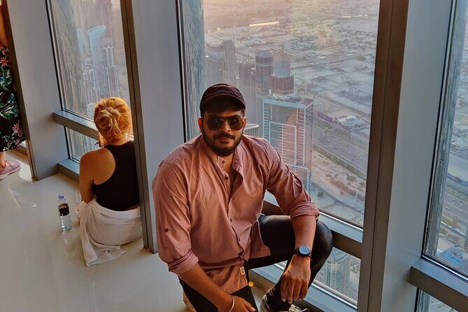 Top of Burj Khalifa & Sky Views Dubai Tour with Transfers - Best Time to Go: Day Views vs Night Sparkle