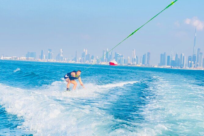 Wakeboard Experience in Dubai - The 30-Minute Plan on the Water (and Why Short Sessions Work)