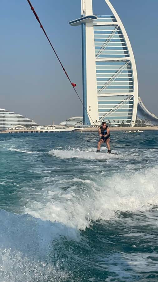 WakeBoard : Ski on the Dubai Sea Water on Wakeboard - What a Wakeboard Session Really Feels Like on Dubai Water