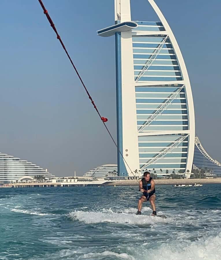 WakeBoard : Ski on the Dubai Sea Water on Wakeboard - English Coaching That Can Save Your First Attempts