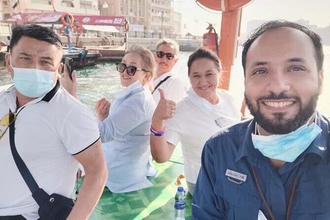 Walking tour Dubai Old Town / Old City, Creek, Abra, Souks - Coins Museum area and the mosque learning stop: go in knowing one part may be closed