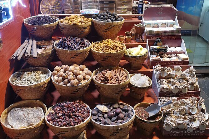 Walking tour Dubai Old Town / Old City, Creek, Abra, Souks - Dubai Spice Souk: smells, color, and how your guide saves you time