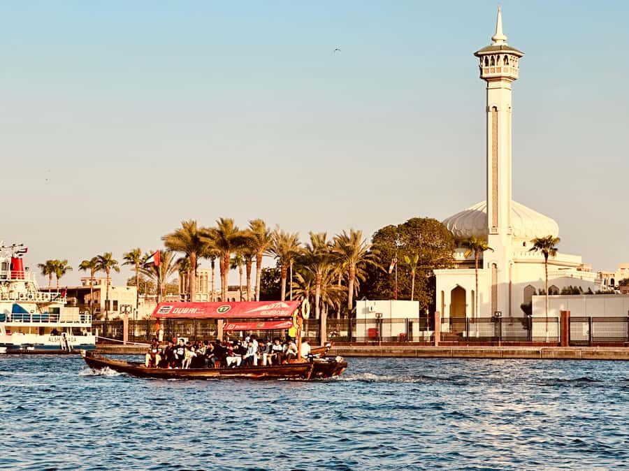 Walking tour of Historical Dubai with french guide - Who should book (and who might prefer something else)