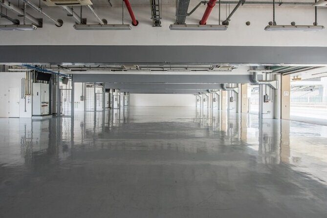 Yas Marina Circuit Tour - Paddock Club access: the side of F1 most people never see